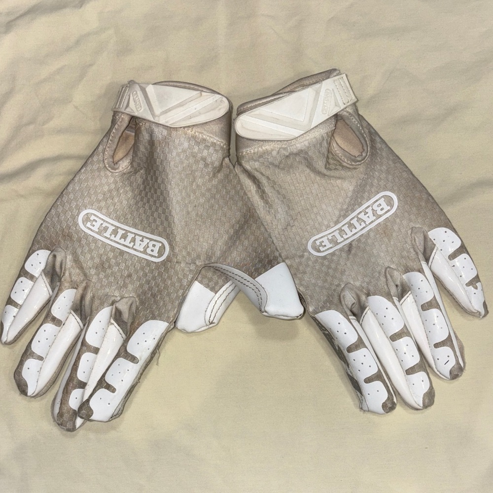 Battle Tan and White Football Receiving Gloves. Used. Men’s XXL